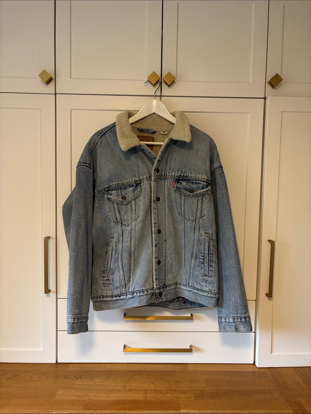 Levi's Light Blue Denim Jacket with Cream Sherpa Collar- Premium